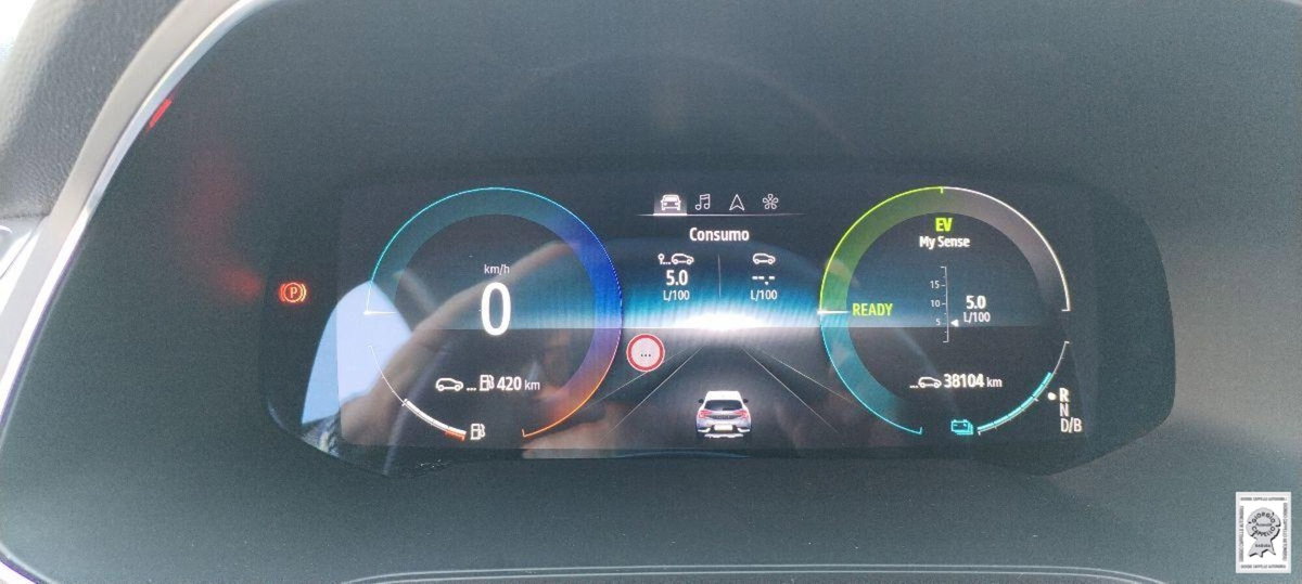 Renault Captur Full Hybrid E-Tech 145 CV RS Line (16)