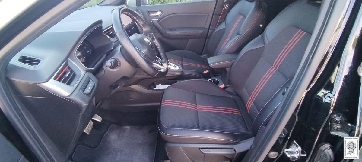 Renault Captur Full Hybrid E-Tech 145 CV RS Line (5)