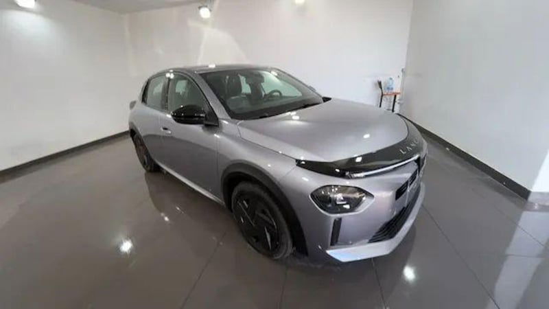 Lancia Ypsilon 1.2 mhev Edizione Cassina e-dct