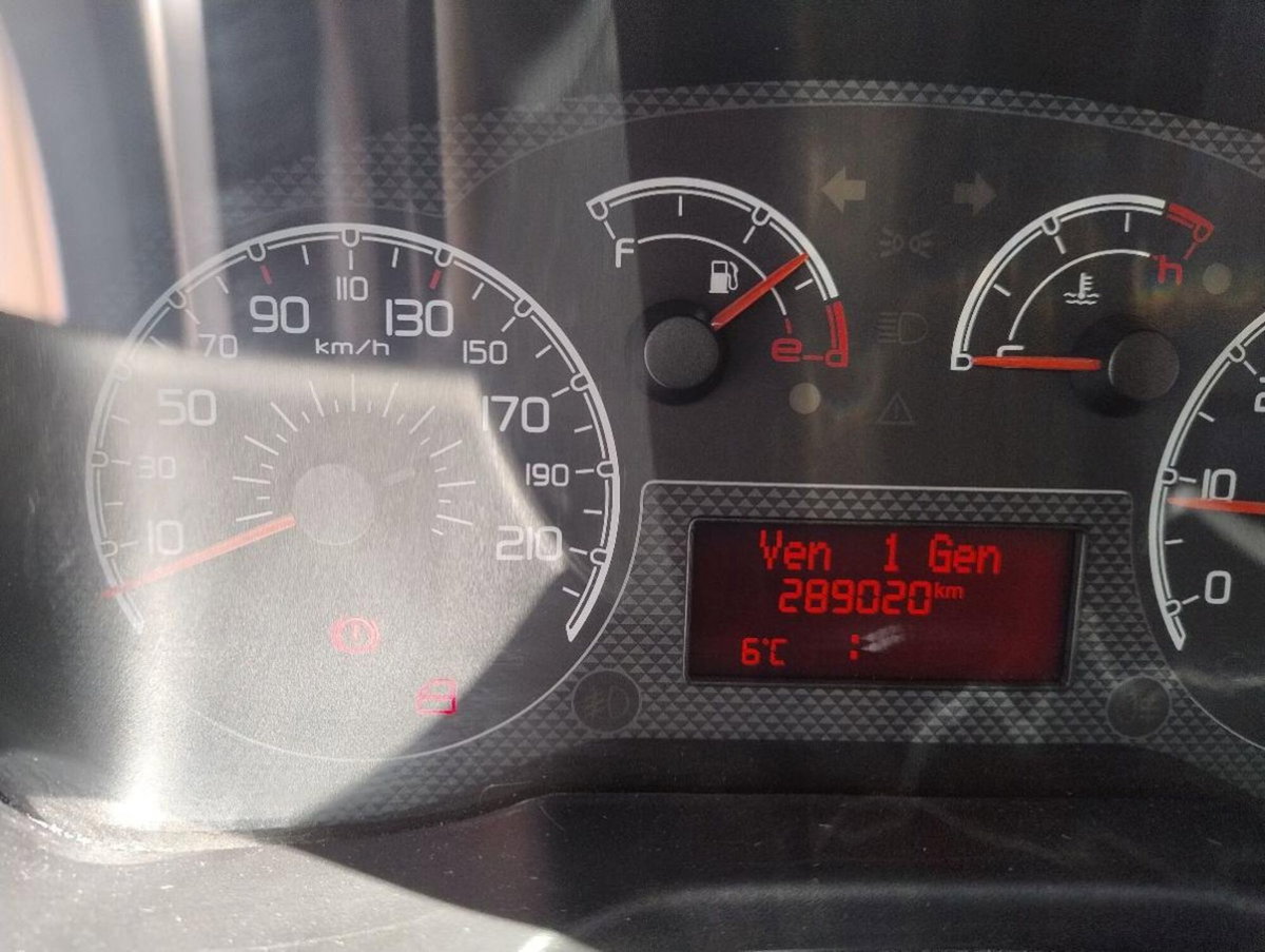 Fiat Fiorino 1.3 MJT 75CV Furgone (16)