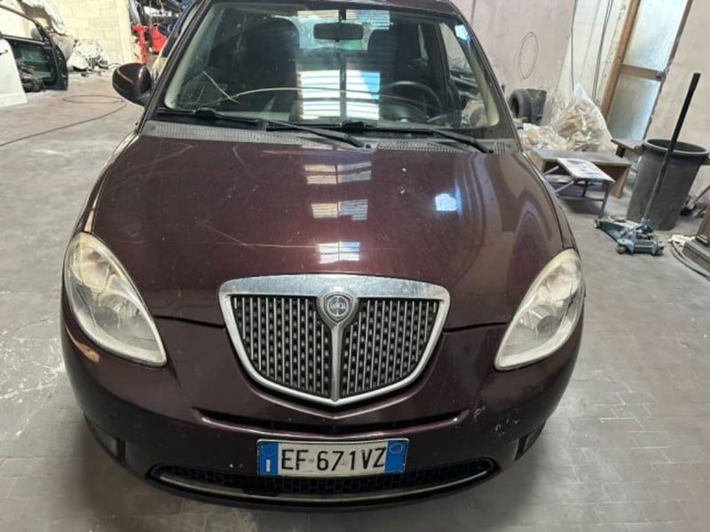 Lancia Ypsilon 1.3 MJT 75 CV Diva
