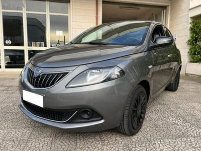 Lancia Ypsilon 1.0 FireFly 5 porte S&S Hybrid Ecochic A. Ferretti usata
