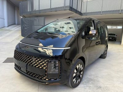 Hyundai Staria 1.6 hev Luxury 2wd auto nuova
