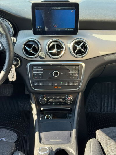 Mercedes-Benz GLA SUV 220 d Automatic 4Matic Sport (14)