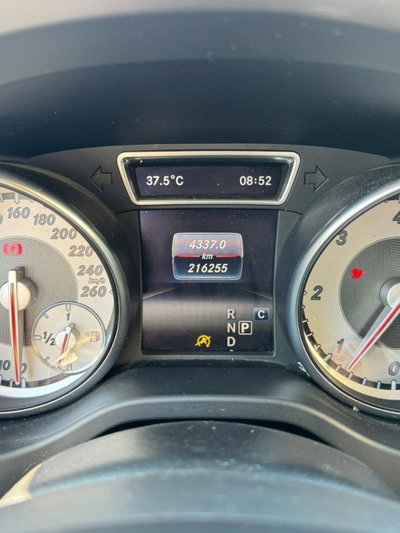 Mercedes-Benz GLA SUV 220 d Automatic 4Matic Sport (9)