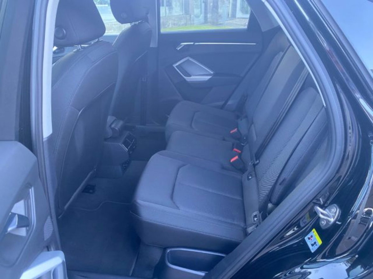Audi Q3 Sportback 35 TDI quattro S tronic Business Plus (10)