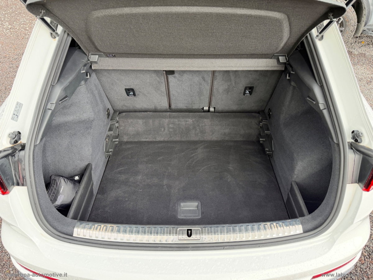 Audi Q3 35 TDI quattro (14)