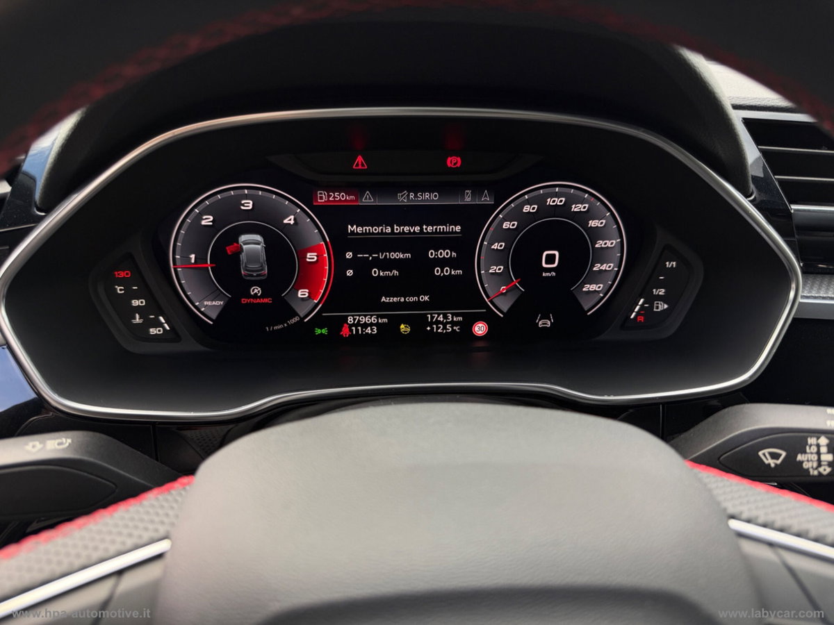 Audi Q3 35 TDI Business (18)