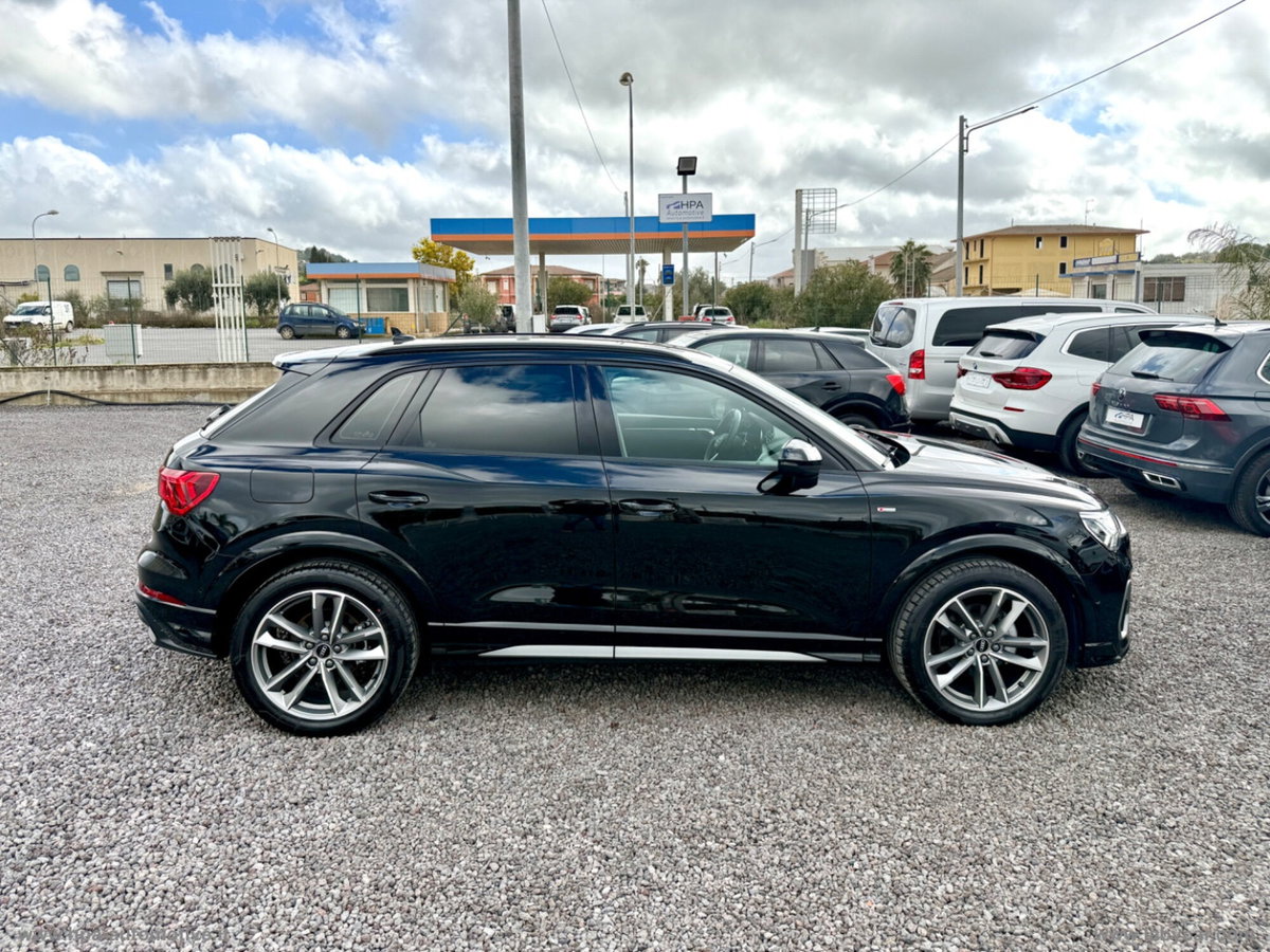 Audi Q3 35 TDI Business (8)
