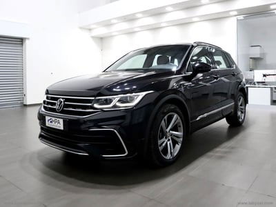 Volkswagen Tiguan 2.0 tdi R-Line 150cv dsg usata