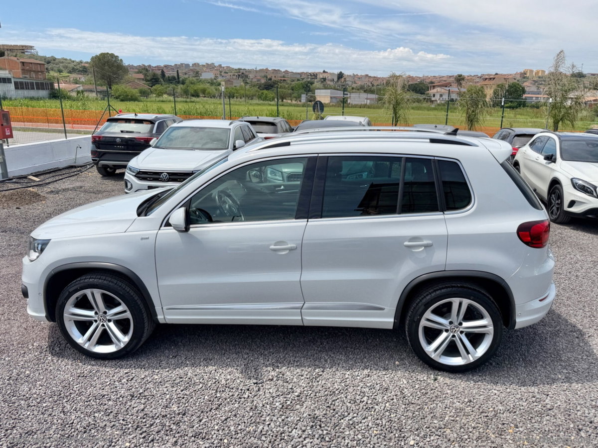 Volkswagen Tiguan 2.0 TDI 177 CV 4MOTION DSG R-Line BlueMotion Tech. (7)