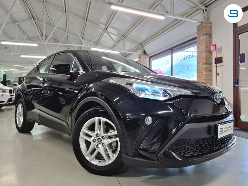Toyota Toyota C-HR 1.8 Hybrid E-CVT Trend
