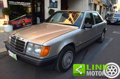 Mercedes-Benz 200 200 E