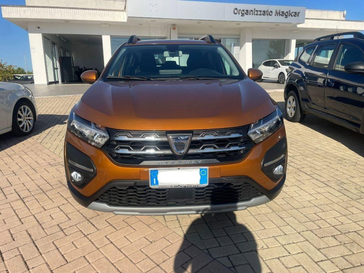 Dacia Sandero Stepway 1.0 TCe 100 CV ECO-G Comfort (2)