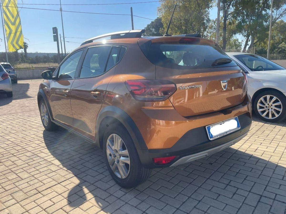 Dacia Sandero Stepway 1.0 TCe 100 CV ECO-G Comfort (7)