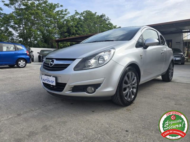 Opel Corsa 1.2 3 porte b-color