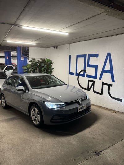 Volkswagen Golf 1.0 eTSI EVO DSG Life usata