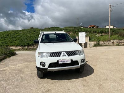 Mitsubishi L200 2.5 DI-D Club Cab Invite usata