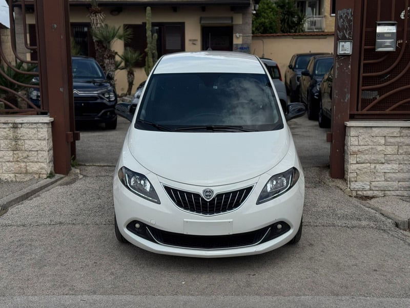 Lancia Ypsilon 1.0 FireFly 5 porte S&S Hybrid Gold Plus