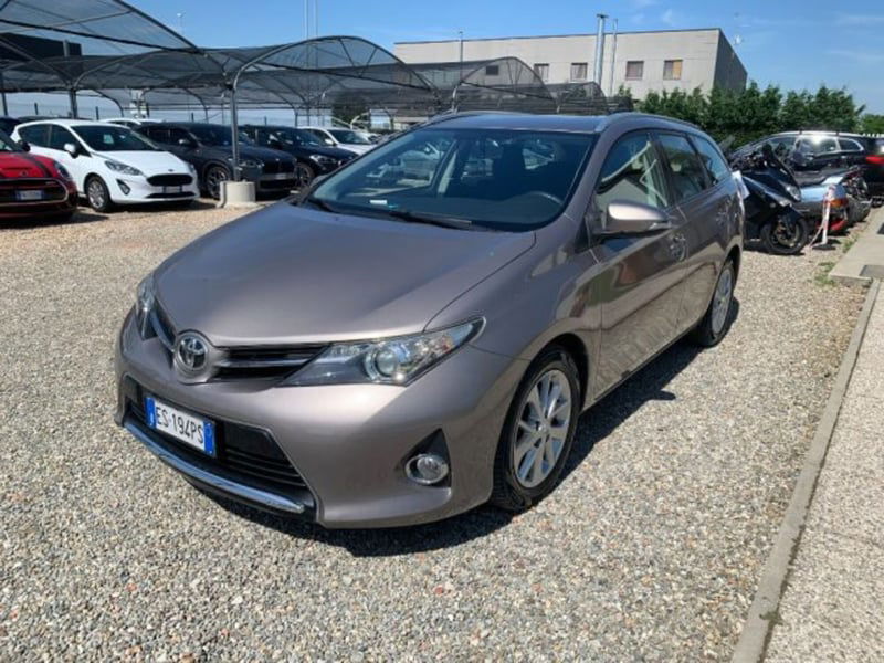 Toyota Auris Station Wagon 1.D-4D Lounge