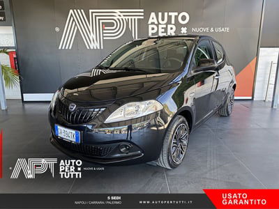 Lancia Ypsilon 1.0 FireFly 5 porte S&S Hybrid Silver Plus usata