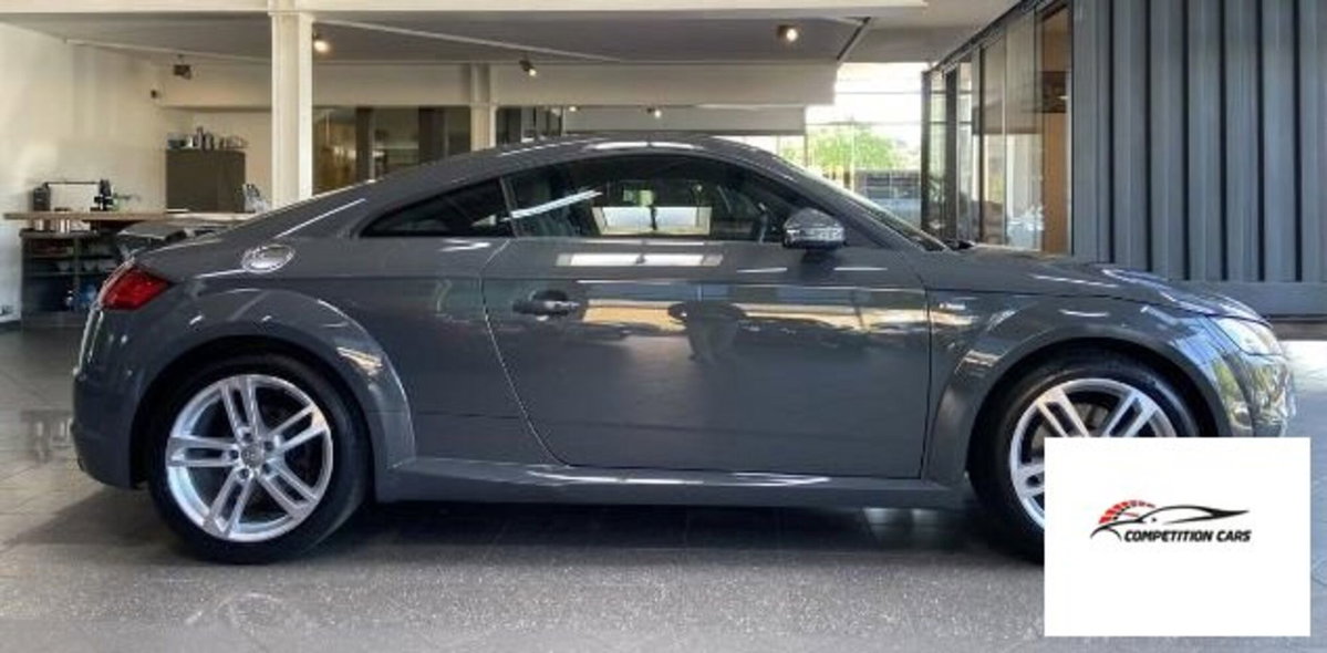 Audi TT Coupé 1.8 TFSI (4)