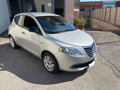 Lancia Ypsilon 1.2 69 CV 5 porte Silver usata