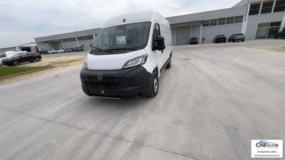 Peugeot Boxer Furgone 333 L2H2 2.2 bluehdi 140cv S&S nuovo