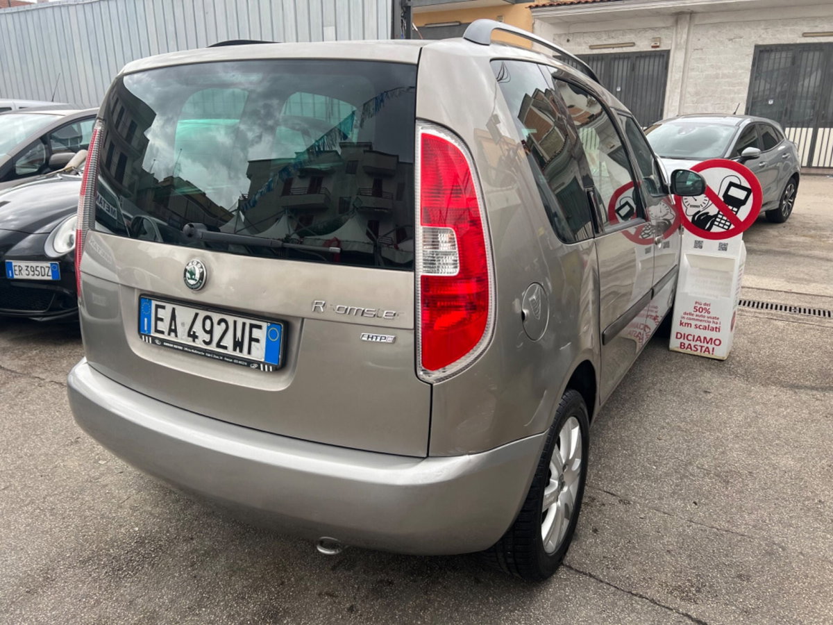 Skoda Roomster 12V 70CV Style (4)