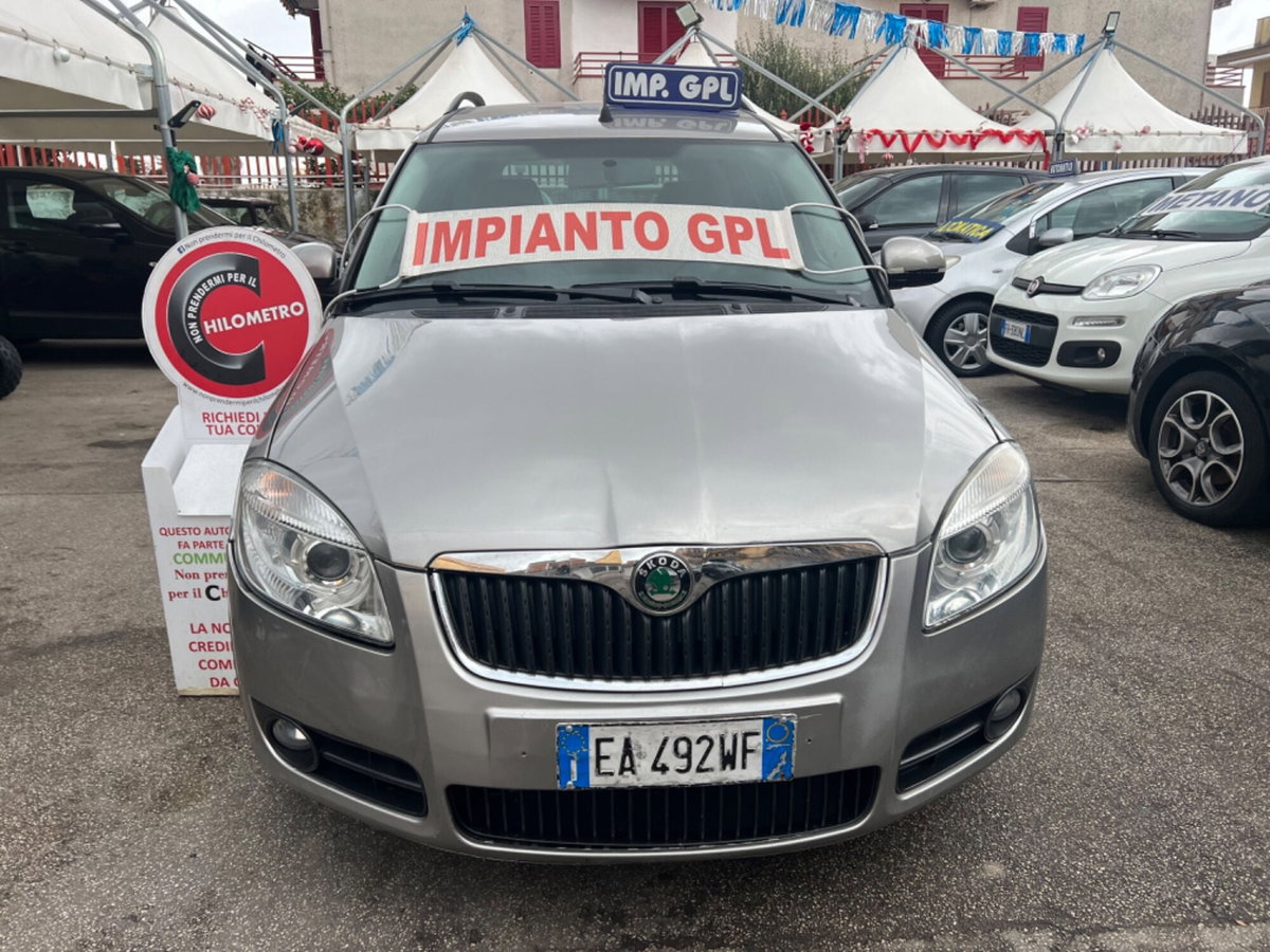 Skoda Roomster 12V 70CV Style (5)