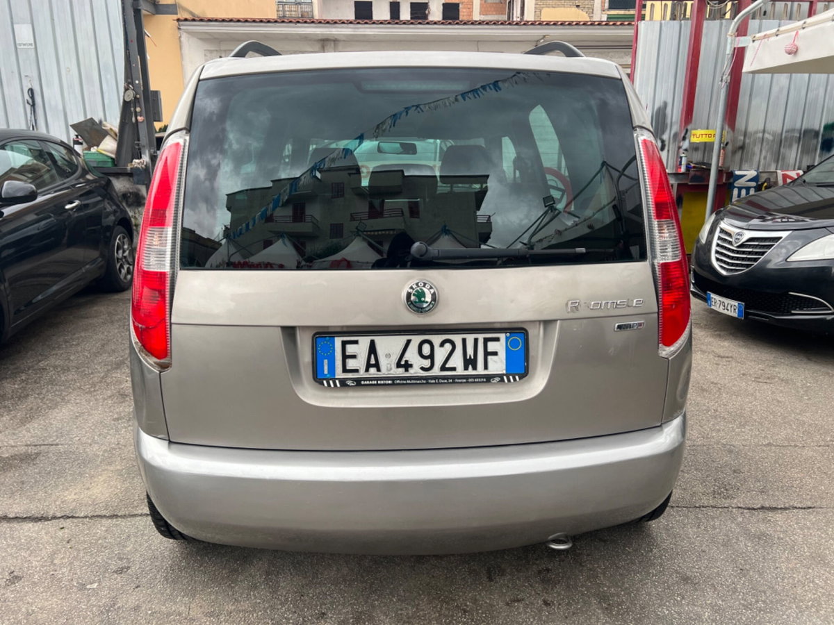 Skoda Roomster 12V 70CV Style (6)