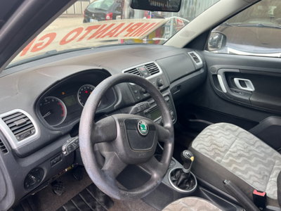 Skoda Roomster 12V 70CV Style (9)