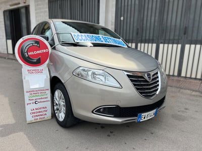 Lancia Ypsilon 0.9 TwinAir 85 CV 5 porte Metano Ecochic Elle usata