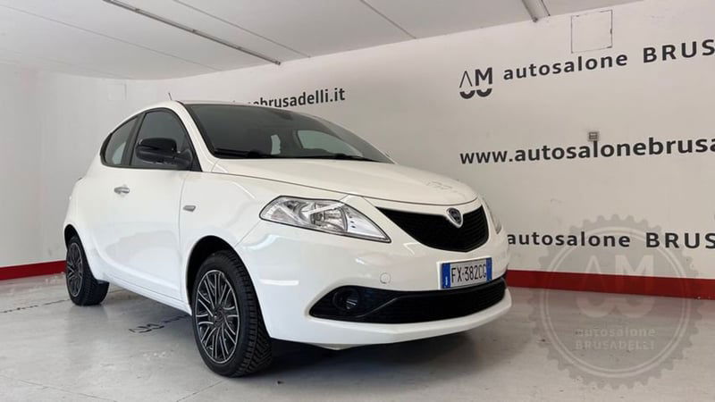 Lancia Ypsilon 1.2 69 CV 5 porte Gold