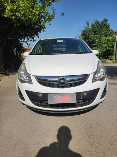 Opel Corsa 1.2 3 porte Club usata