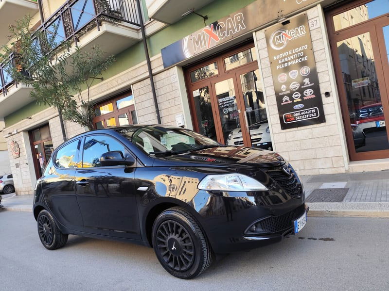 Lancia Ypsilon 1.2 69 CV Argento