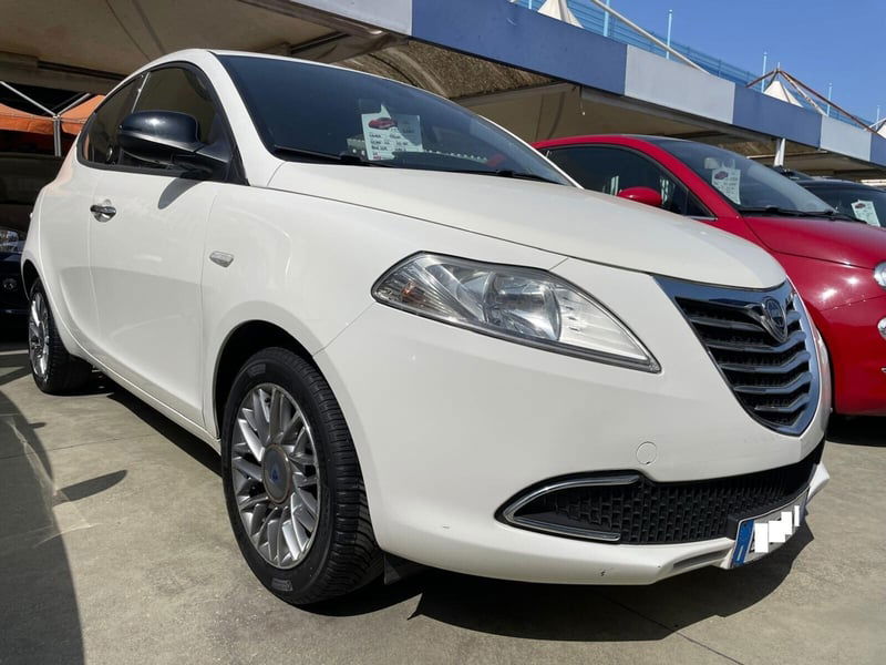 Lancia Ypsilon 1.2 69 CV 5 porte GPL Ecochic Silver