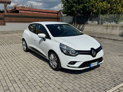 Renault Clio 1.2 75 CV 5 porte Duel usata