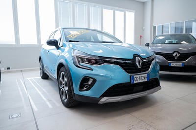 Renault Captur Plug-in Hybrid E-Tech 160 CV Intens usata