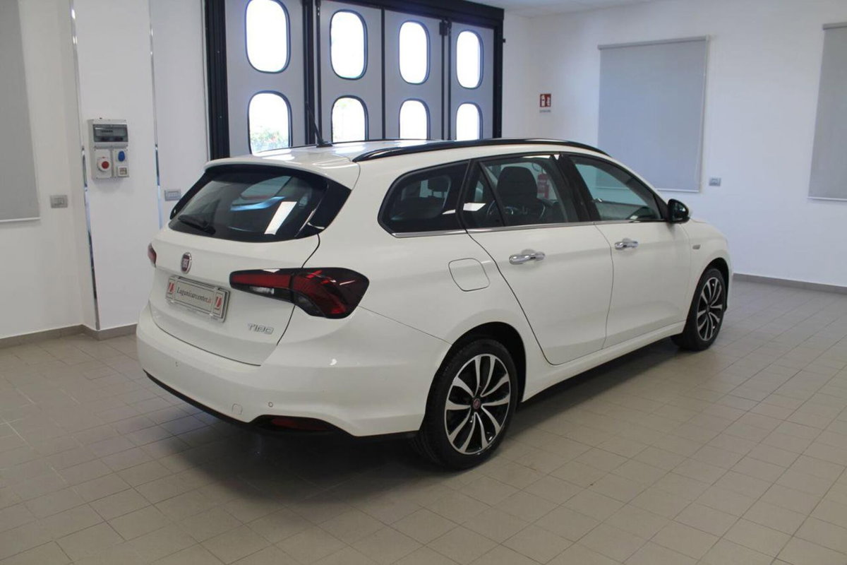 Fiat Tipo Station Wagon Tipo 1.6 Mjt S&S SW Lounge (4)