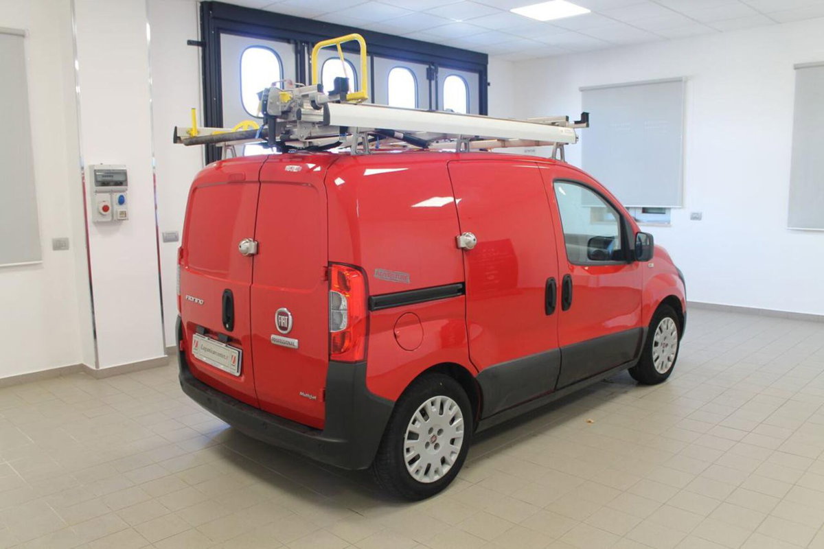 Fiat Fiorino Furgone cargo 1.3 mjt 95cv Adventure (4)