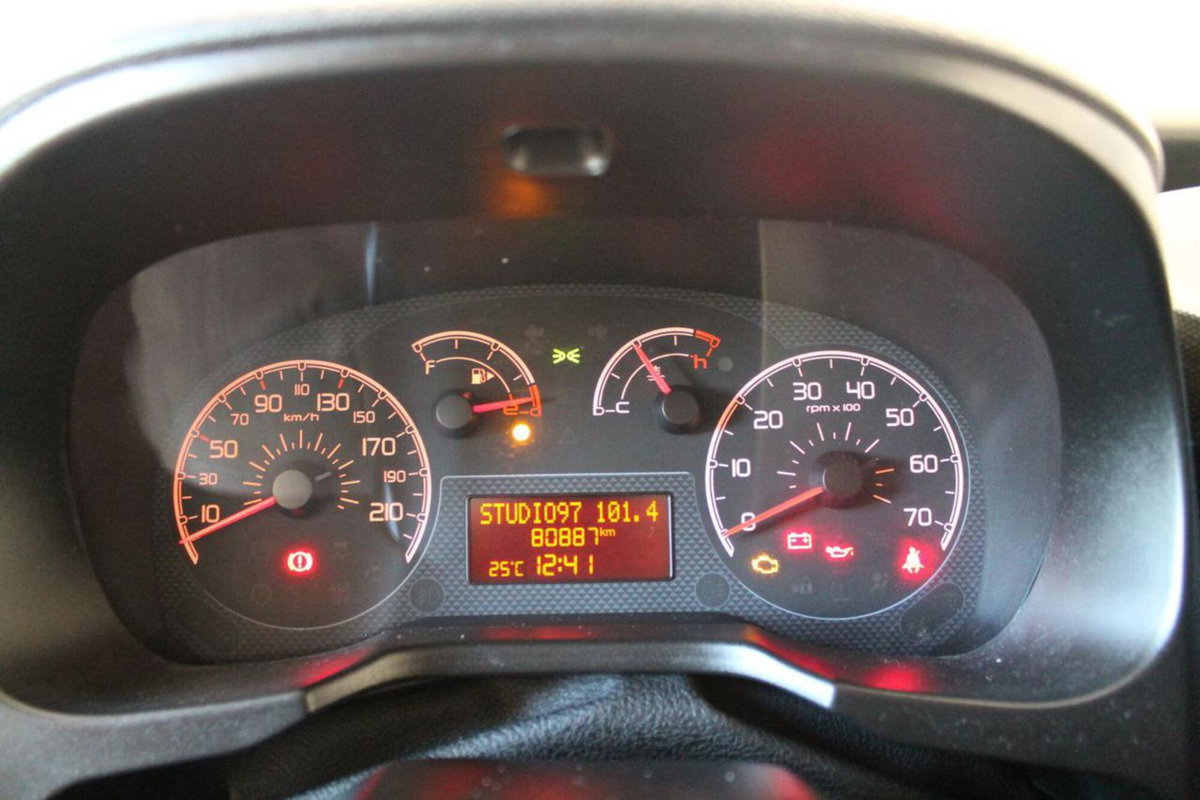 Fiat Fiorino Furgone cargo 1.3 mjt 95cv Adventure (9)
