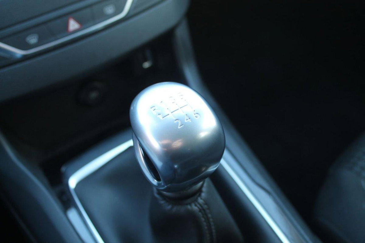 Peugeot 308 SW BlueHDi 130 S&S Business (16)