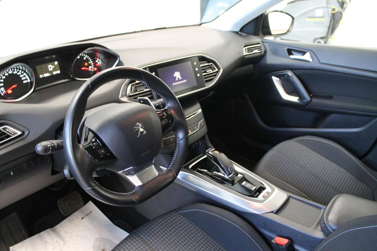 Peugeot 308 BlueHDi 130 S&S EAT8 Active Business (7)