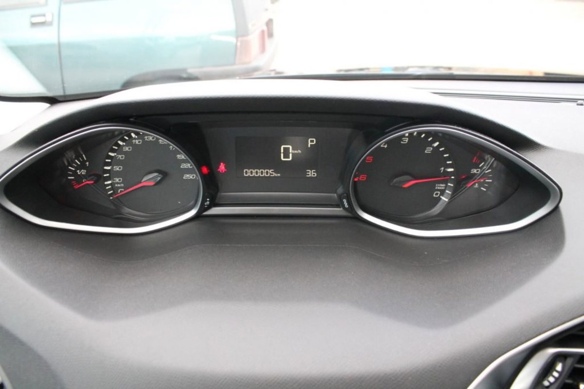 Peugeot 308 BlueHDi 130 S&S EAT8 Active Business (13)