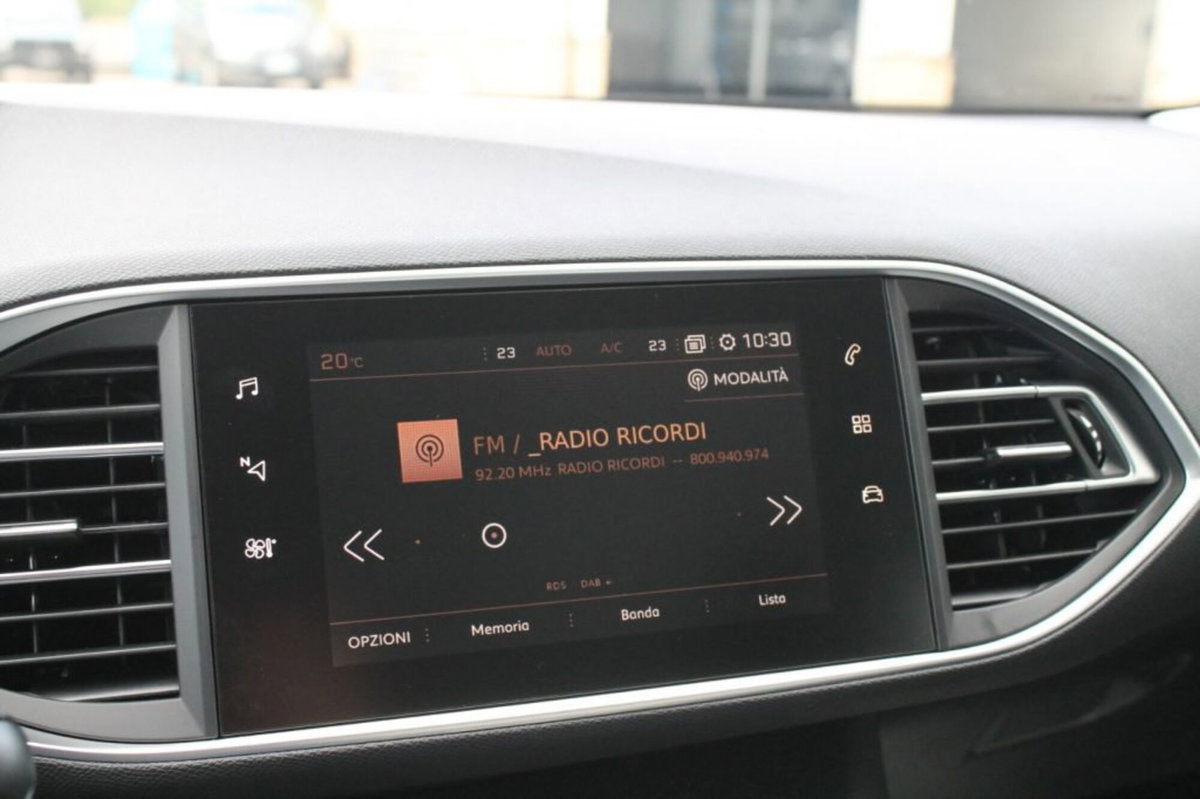 Peugeot 308 BlueHDi 130 S&S EAT8 Active Business (16)