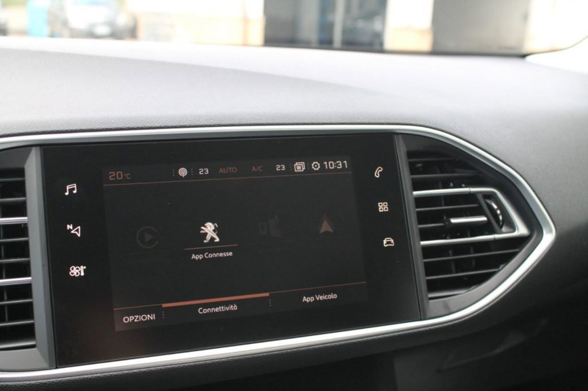 Peugeot 308 BlueHDi 130 S&S EAT8 Active Business (17)