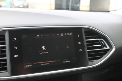 Peugeot 308 BlueHDi 130 S&S EAT8 Active Business (17)