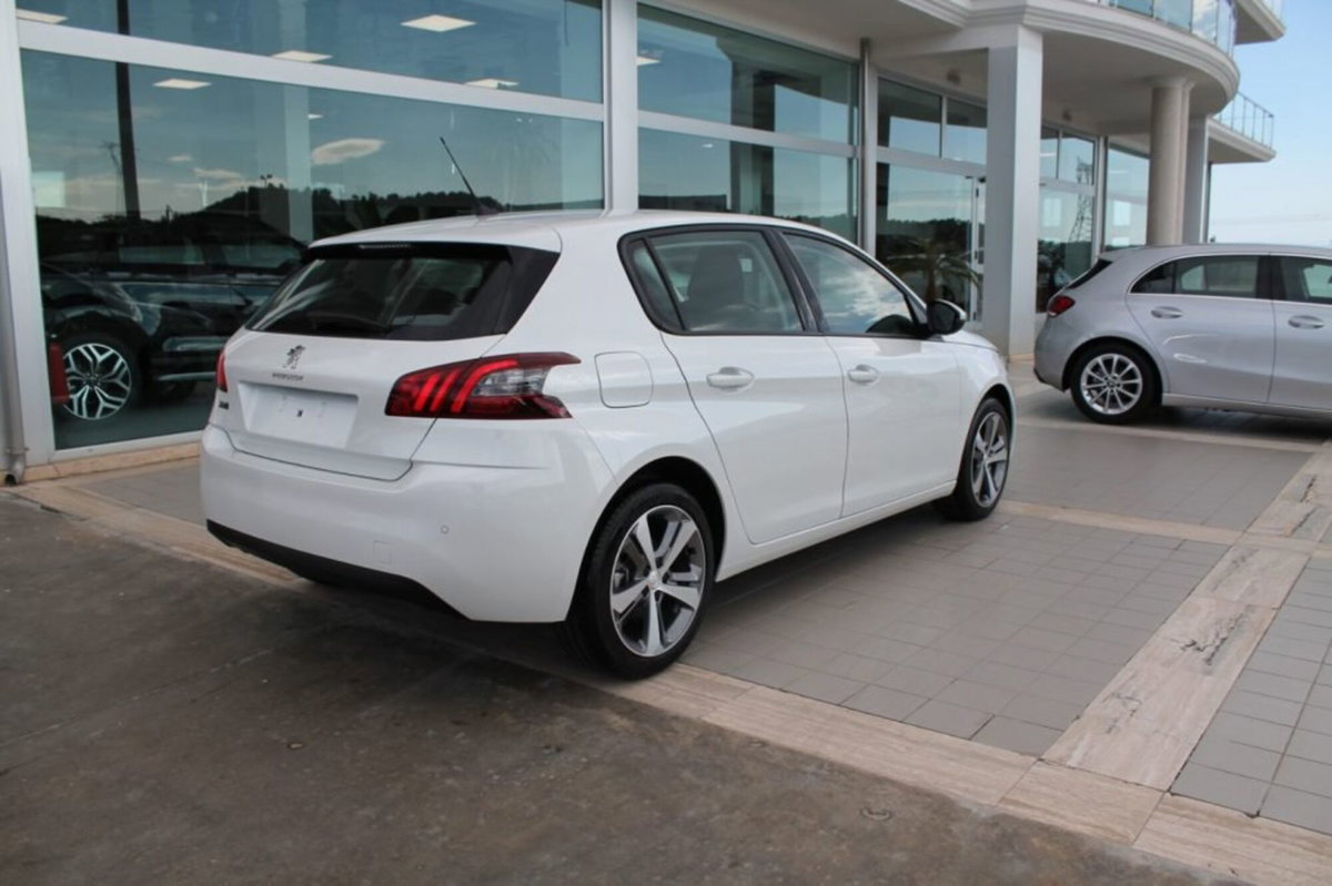 Peugeot 308 BlueHDi 130 S&S EAT8 Active Business (4)