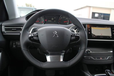 Peugeot 308 BlueHDi 130 S&S EAT8 Active Business (8)